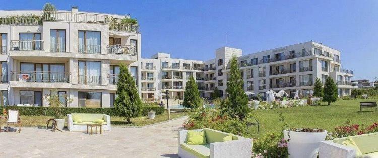 Studio In Diamond Beach Burgas Bagian luar foto